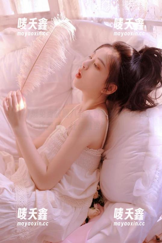 想免费获取八卦大餐？来www.17这盘瓜，让你欲罢不能！
