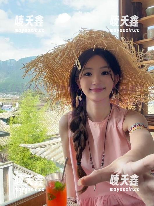 我好奇，下载‘51在线吃瓜’时，送不送小礼物？想把瓜哈喽带回家！