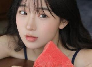 网页上那些“91cg.con”赏心悦目的瓜，恨不得来个影院放映票！