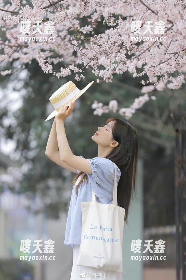 91吃瓜 我在91吃瓜的首页混,黑料成了我日常休闲的新爱好。