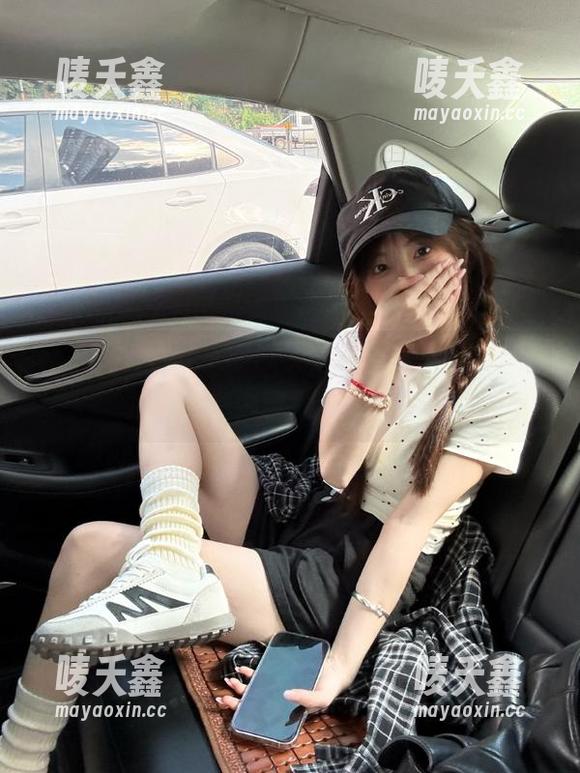 www.17 一波瓜又来袭,www.17www发布内容频频引发热议