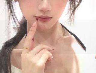潮瓜不断，五一吃瓜官网网页版更新之后，看热闹简直是件快乐的事！