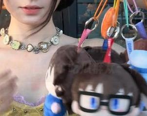 观看五一吃瓜官网网页版，刚点开就忍不住像个吃瓜群众一样躁动。