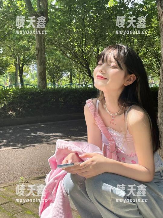 五一吃瓜 有人说我神经了,其实我只是打开五一吃瓜的最新动态而已,哈哈,真有趣!