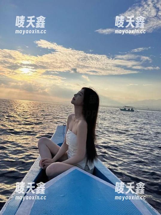 实话说，舔屏的过程不容易，但有吃瓜大本营app就没在怕的！
