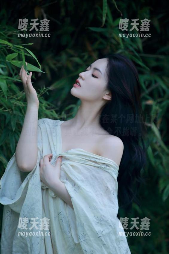 吃瓜头条 吃瓜头条:你在某个网址上刷到的奇葩,真让我不禁合不拢嘴。