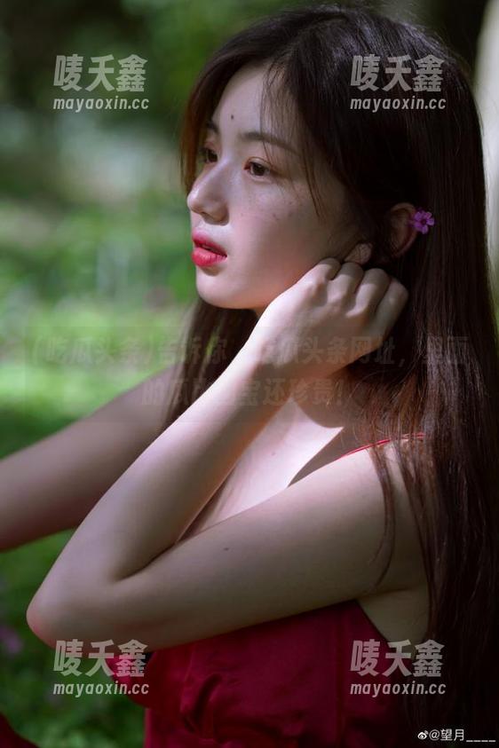 告诉你，吃瓜头条网址，里面的瓜比国宝还珍贵！