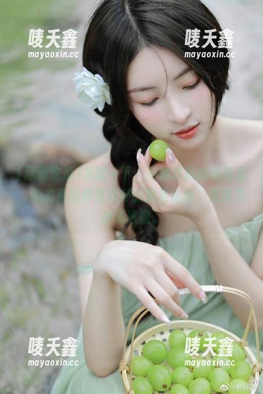 网曝吃瓜 感叹一下,网曝吃瓜的线路里,心态永远停在八卦的那条边缘,是我没办法逃脱。