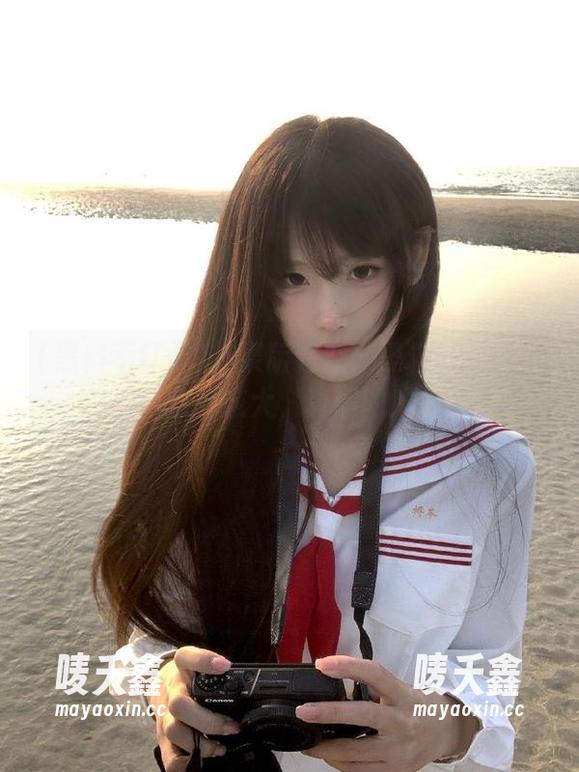 苹果版独家：黑料不打烊、传送门愈开愈大，真假的难分辨。