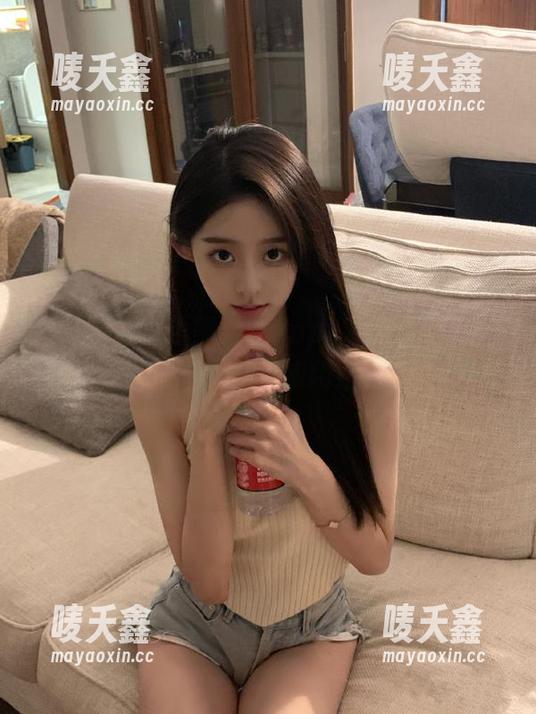 直达黑料社app，哪个瓜没了水灵灵的表情？一按应用姐告诉你！