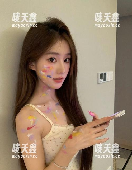 黑料社区 我在黑料社区疲惫的在线线路上漫游,心情却又不知为何愈发愉悦,简直是天降好料!