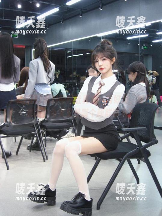 黑料网 黑料网网址真是一场好戏,每日更新,今天又是哪个新鲜事儿?