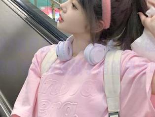 免费获取黑料网资源，谁说只能用眼睛看？来试试手指的感觉吧。