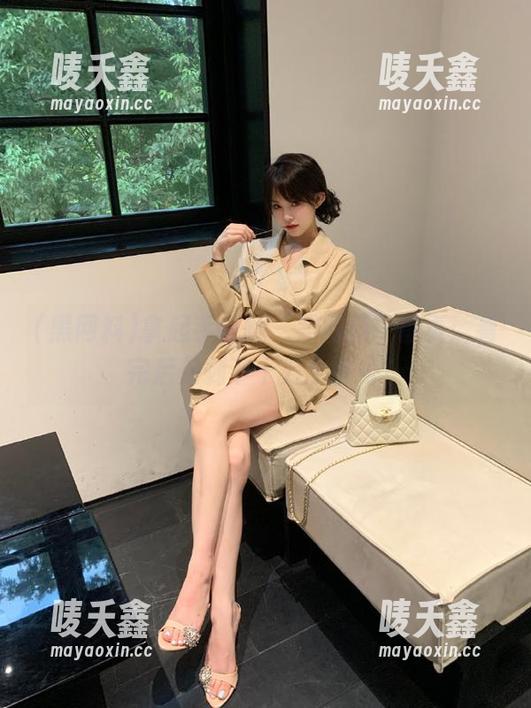 黑网料 拿起手机翻“黑网料”首页:看完后只剩下十万个问号!
